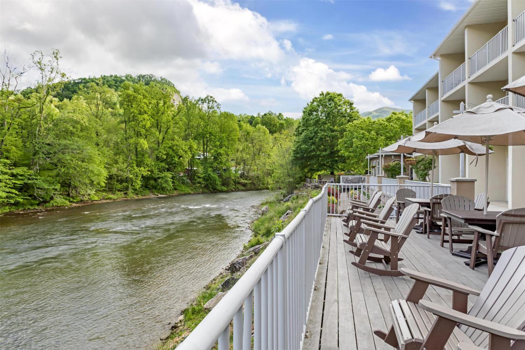 Best Western Plus River Escape Sylva / Dillsboro Eksteriør bilde