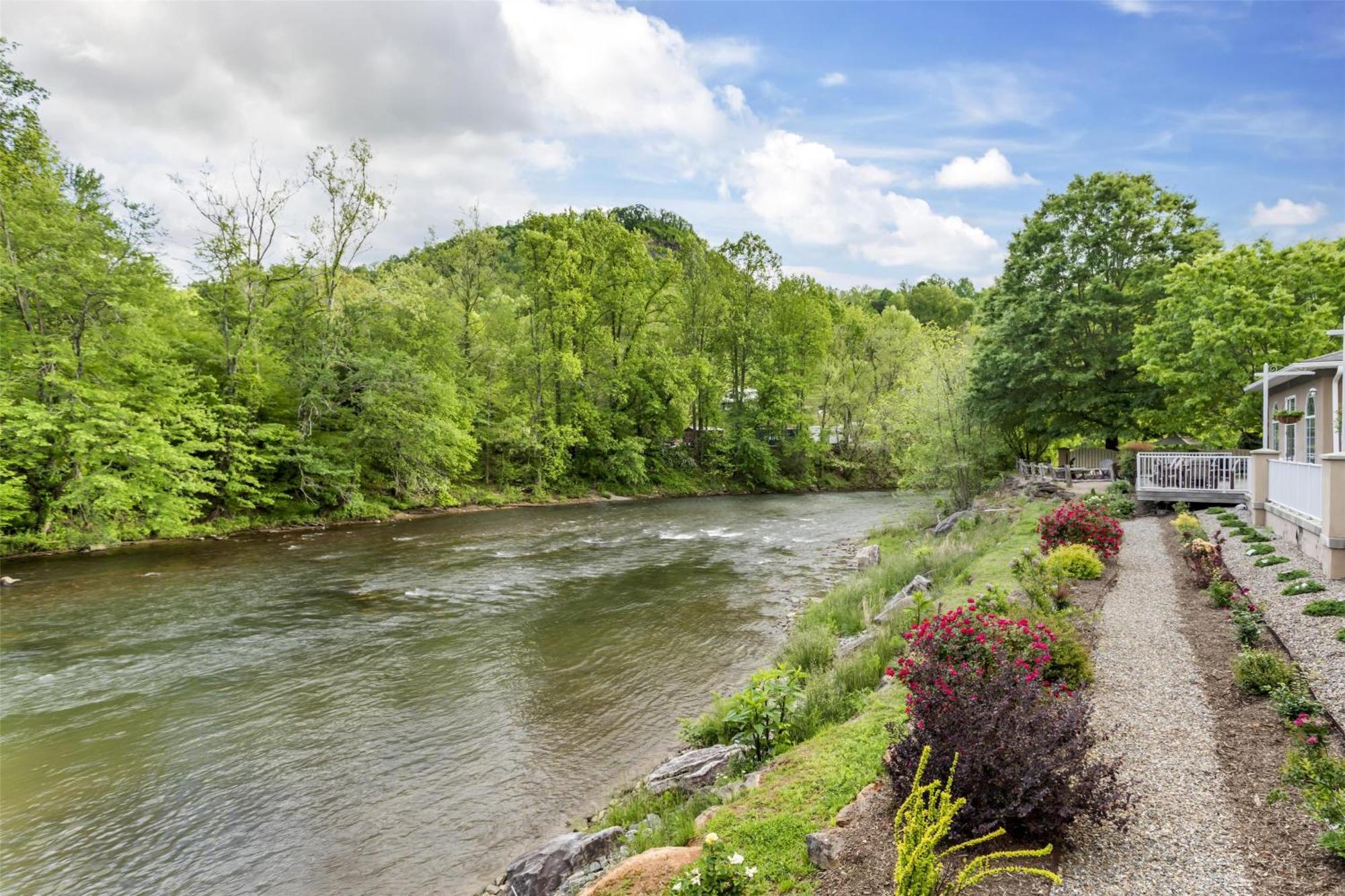 Best Western Plus River Escape Sylva / Dillsboro Eksteriør bilde